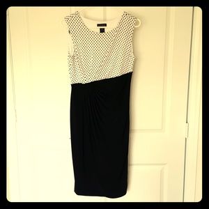 Black and White Sleeveless dress